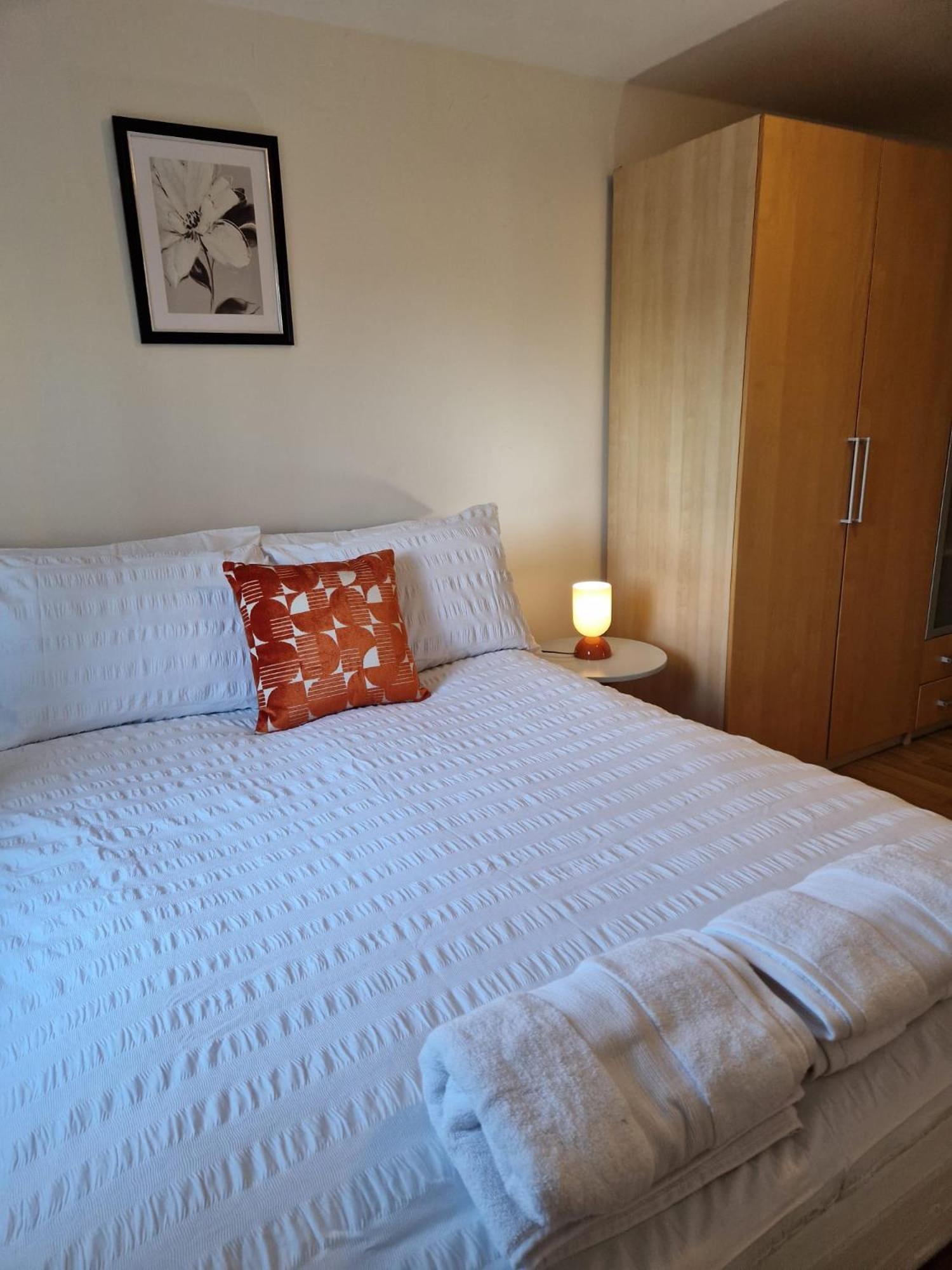 Parkcentral Birmingham City Centre - Near Chinatown - Private Gated Free Parking 외부 사진